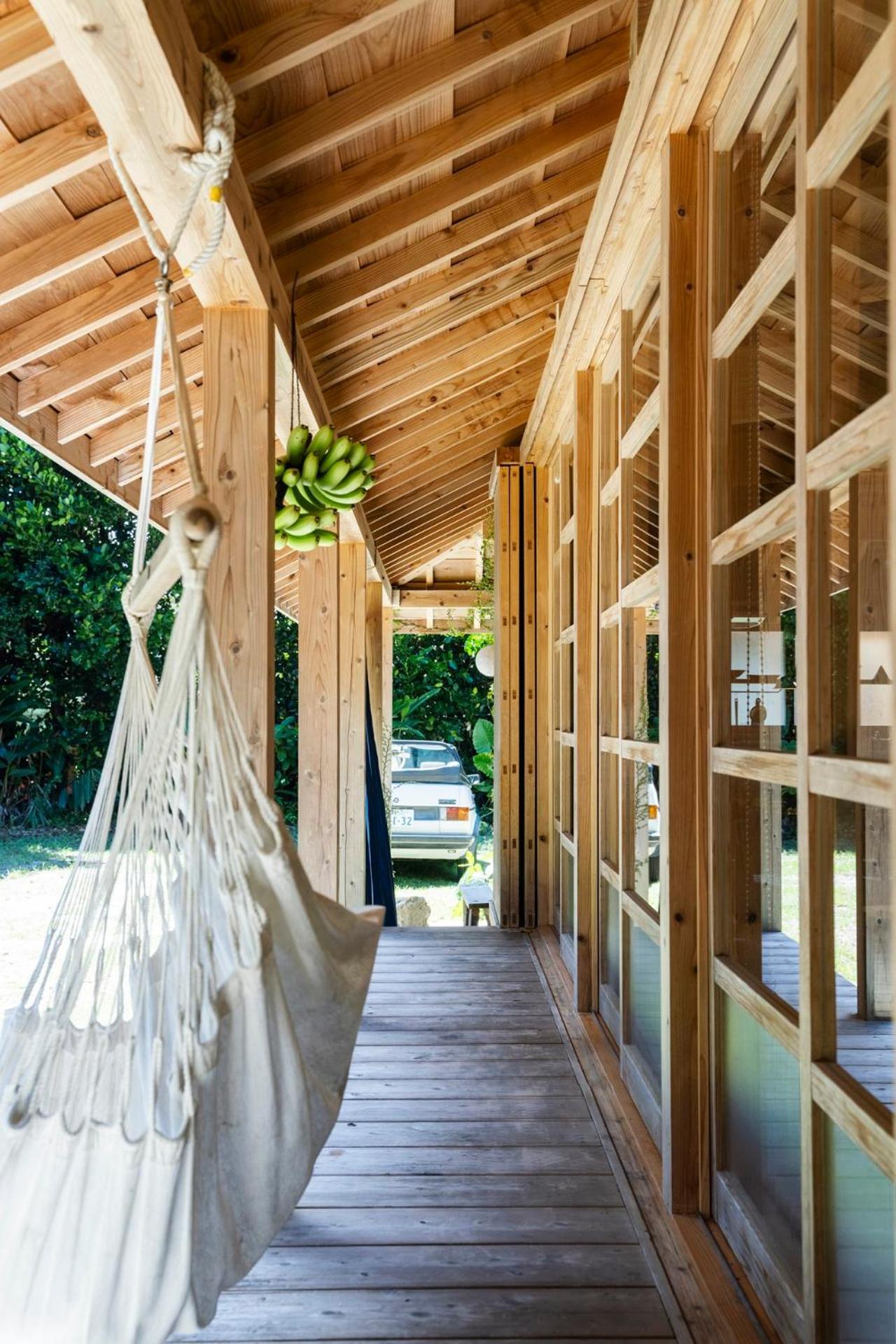 フクギに囲まれた家 さばんぎ沖縄古民家 Savangi Okinawan Designed Folk House 今帰仁村 エクステリア 写真
